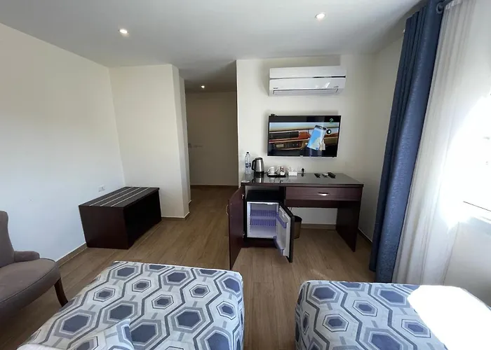 Petra Heart Hotel